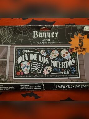 Amscan Dia De Los Muertos Black Banner with Multicolor Sugar Skulls